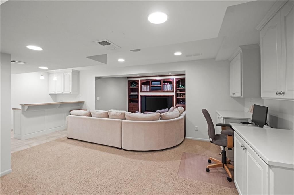 15522 Beverly Court — photo 30