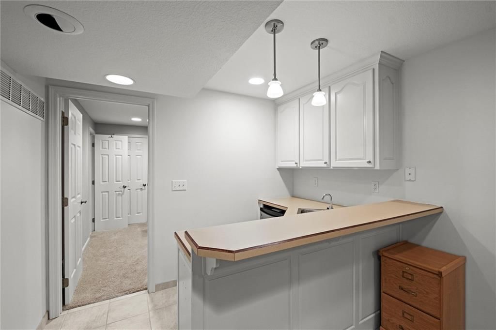 15522 Beverly Court — photo 33