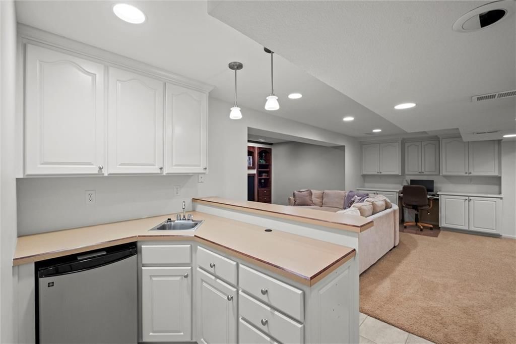 15522 Beverly Court — photo 34