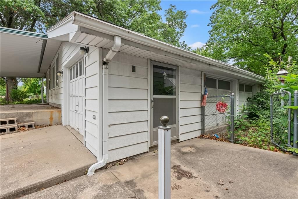 Photo 22 of 36 - 2061 Eastridge Drive