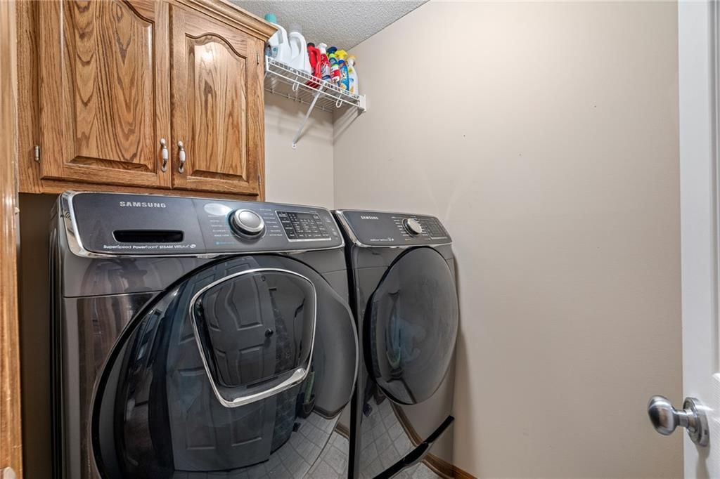 Photo 21 of 35 - 1809 Hedgewood Drive