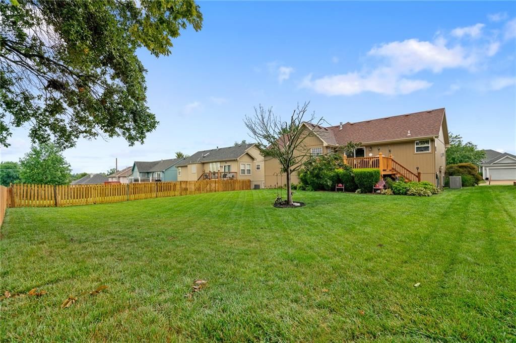 Photo 30 of 35 - 1809 Hedgewood Drive