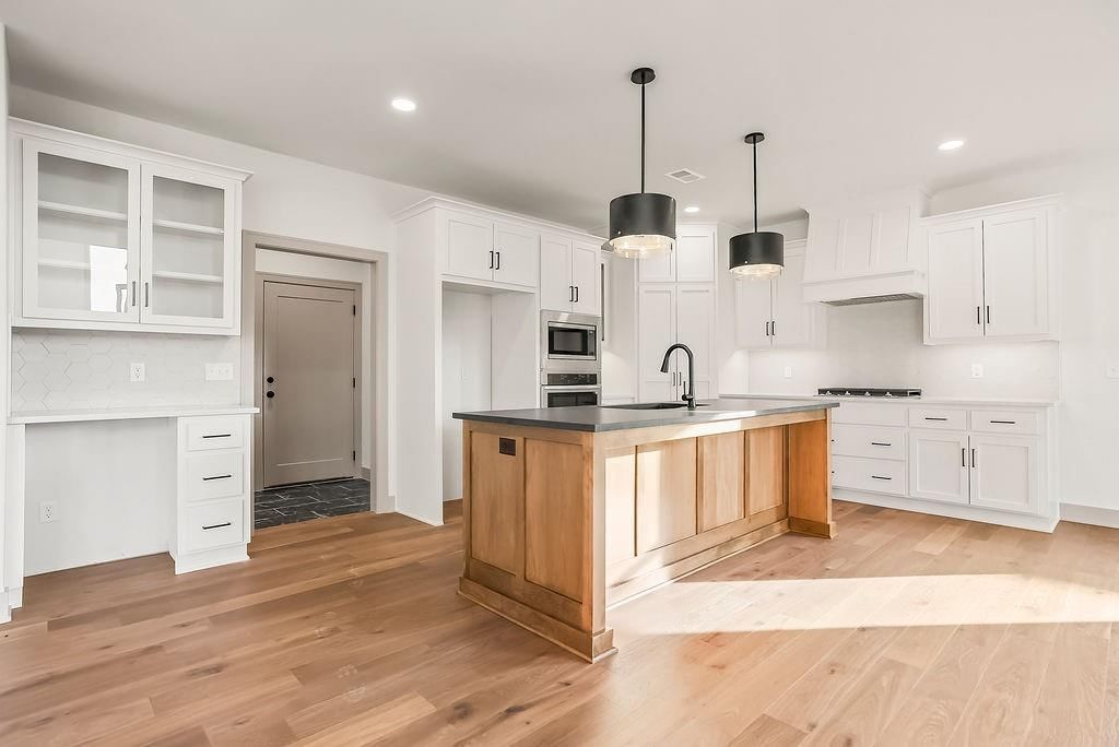 16335 W 166th Place — photo 8