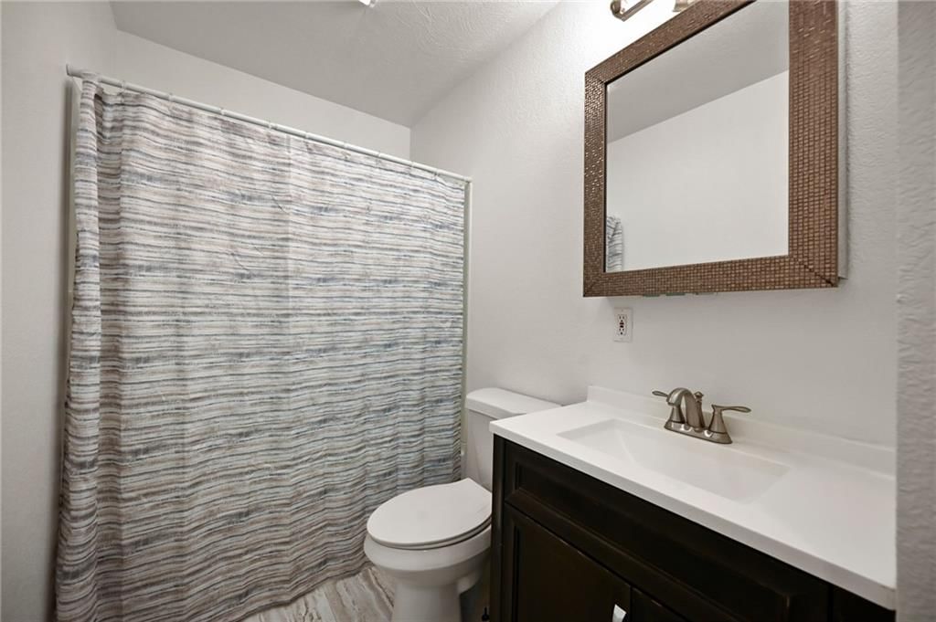 Photo 16 of 17 - 18307 E 18th Street N