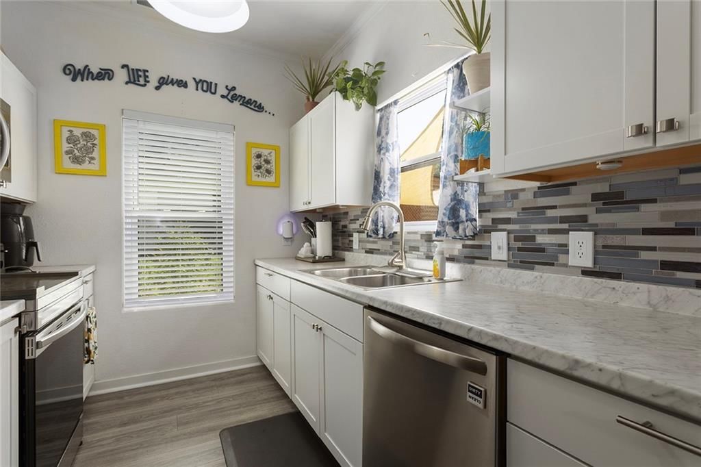 Photo 7 of 34 - 214 S 18th Street