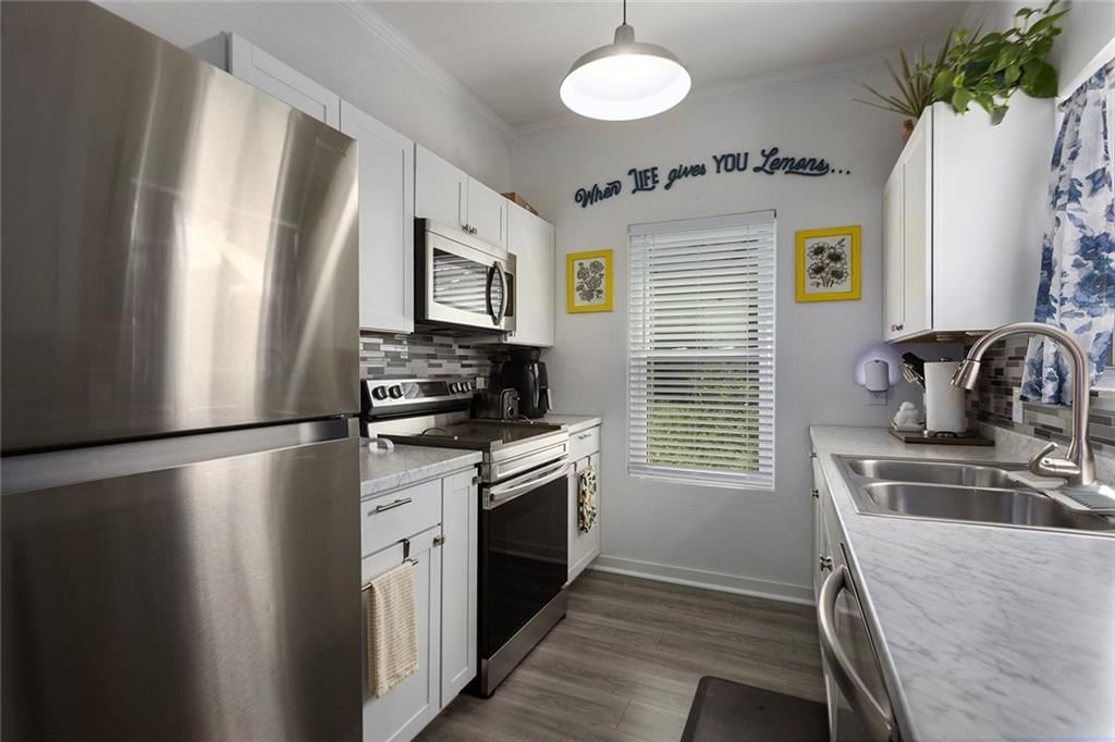 Photo 8 of 34 - 214 S 18th Street