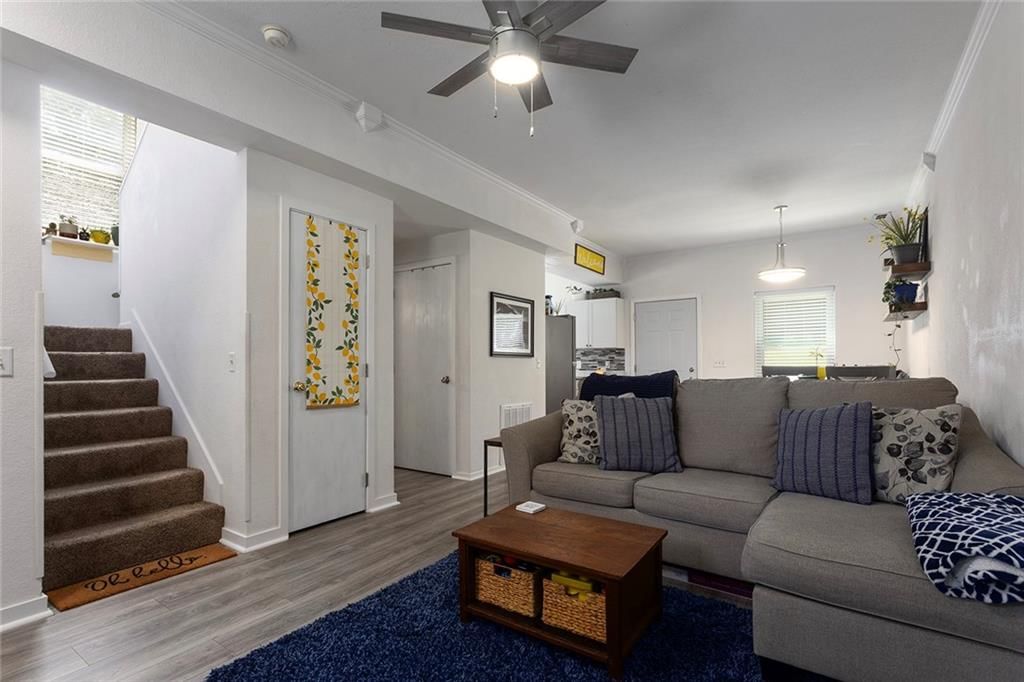 Photo 11 of 34 - 214 S 18th Street