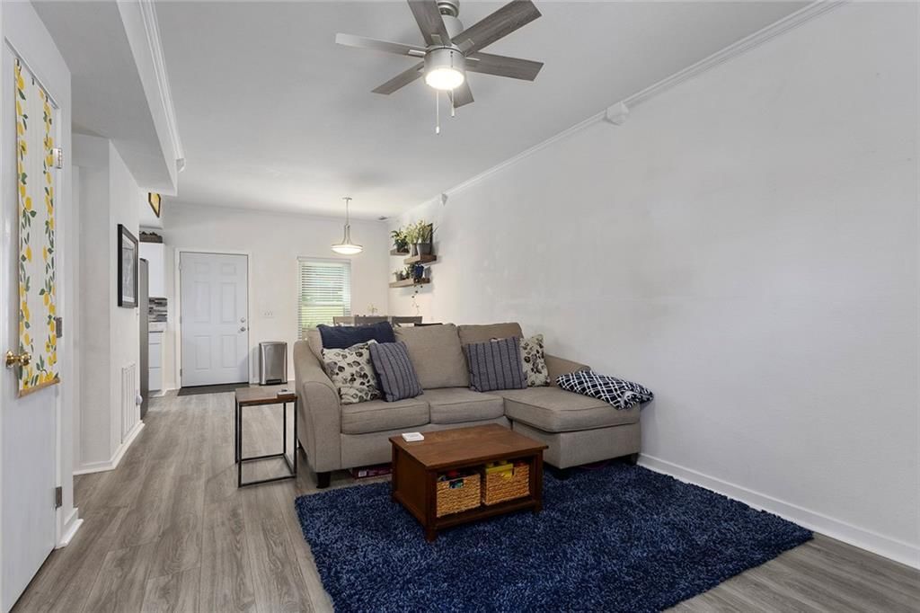 Photo 12 of 34 - 214 S 18th Street