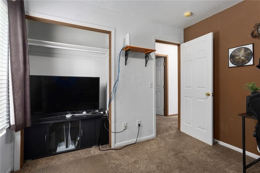 Photo 22 of 34 - 214 S 18th Street