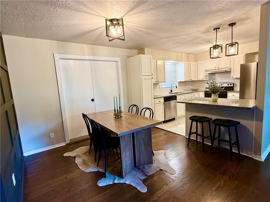 11233 E 49TH Street — photo 5