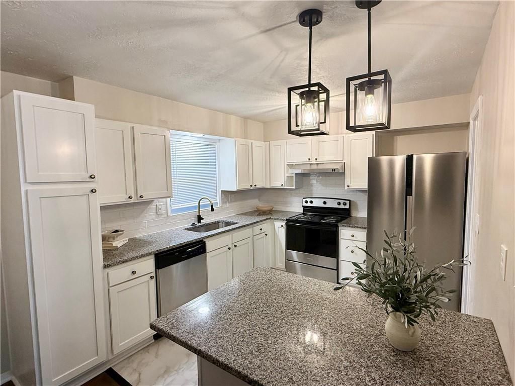 11233 E 49TH Street — photo 7