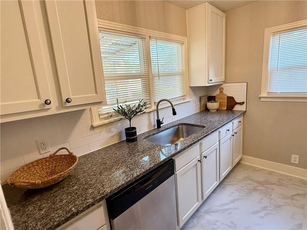 1410 S Logan Street — photo 13