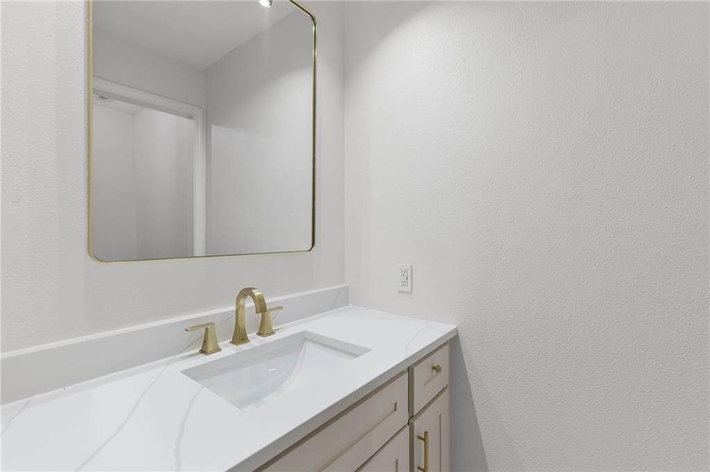 12601 Sycamore Avenue — photo 19