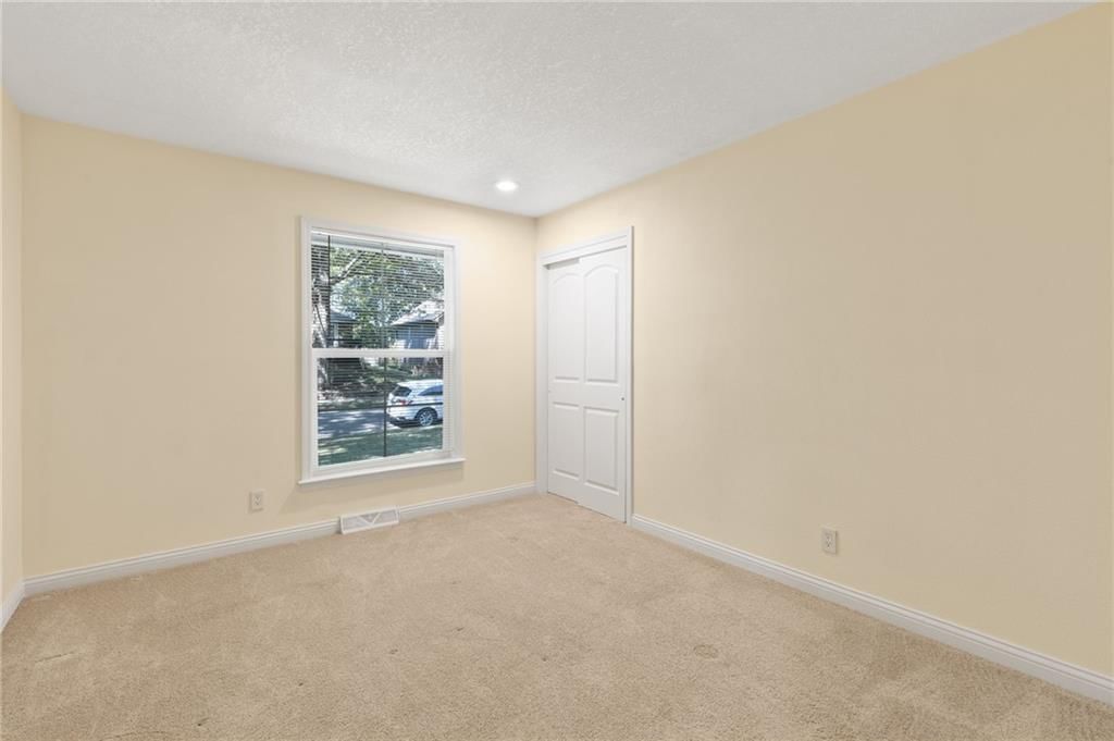 12601 Sycamore Avenue — photo 21