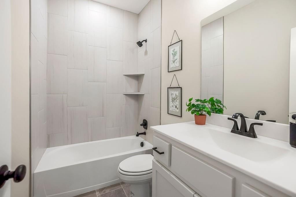 16527 W 166th Court — photo 19
