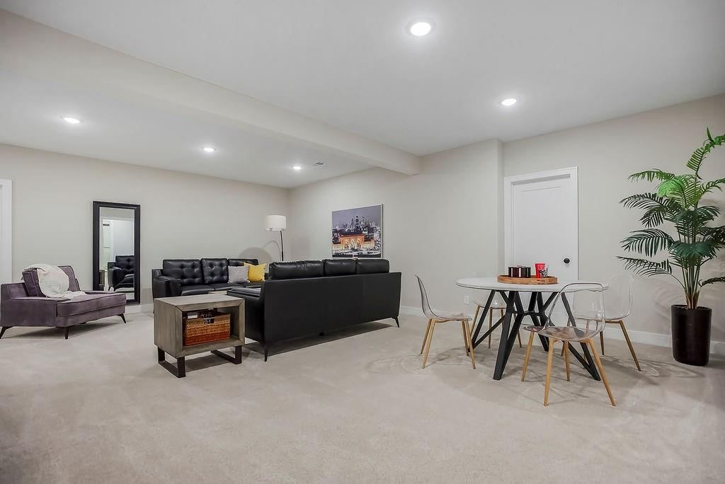 16527 W 166th Court — photo 29