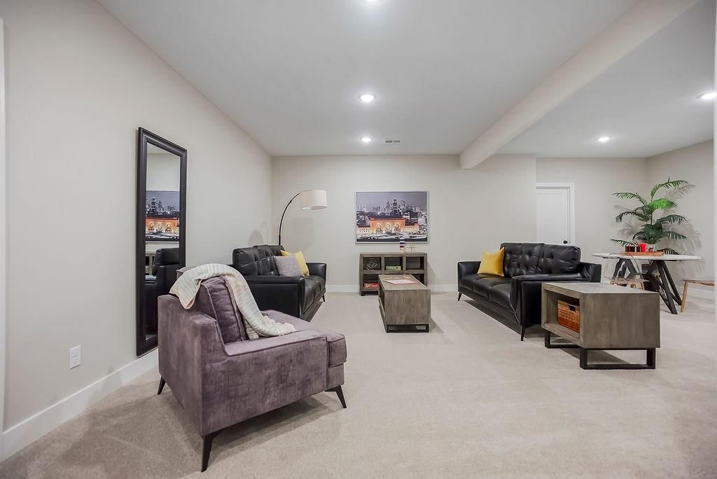 16527 W 166th Court — photo 34