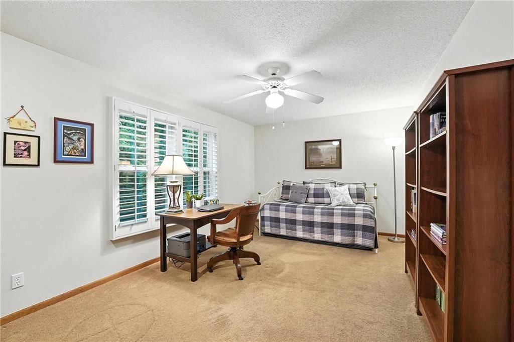Photo 17 of 50 - 6514 NW Revere Drive