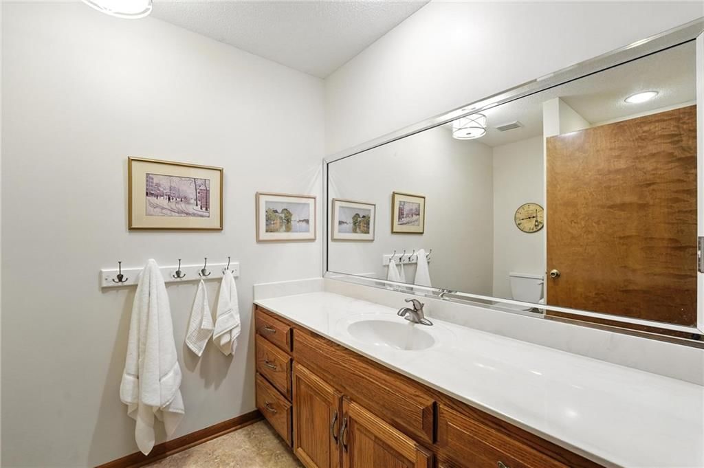 Photo 23 of 50 - 6514 NW Revere Drive