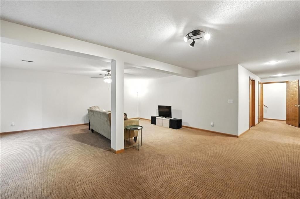 Photo 31 of 50 - 6514 NW Revere Drive