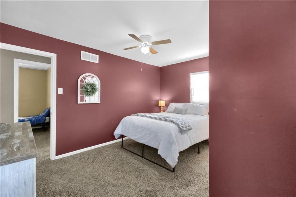 Photo 8 of 26 - 5406 Cranberry Hill Circle