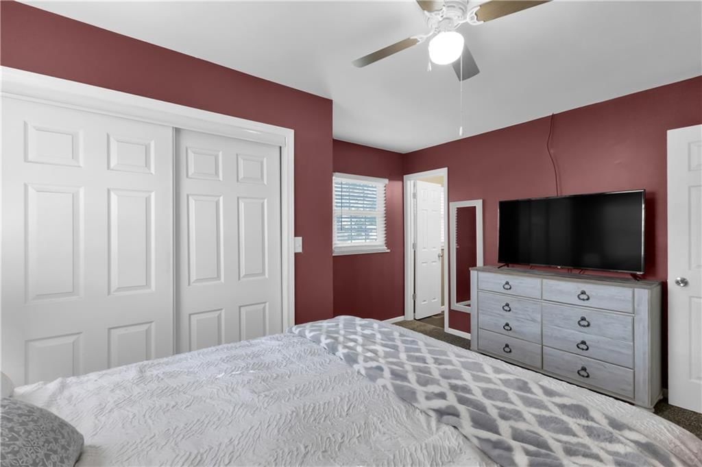 Photo 9 of 26 - 5406 Cranberry Hill Circle