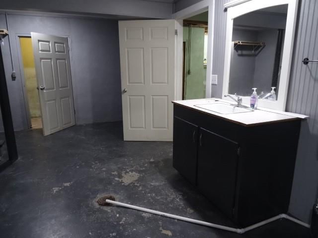 605 W Vine Street — photo 40