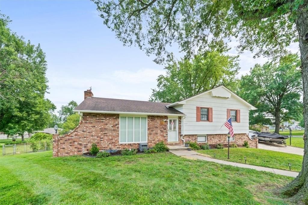 8525 Penner Avenue — photo 4