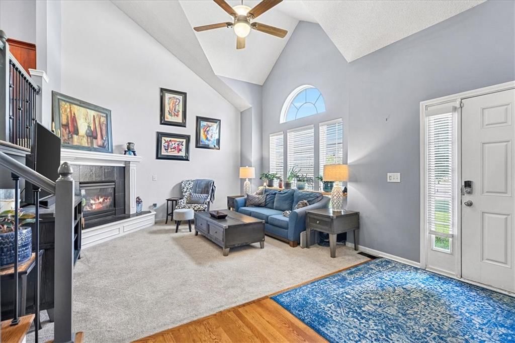 Photo 10 of 41 - 20487 W 125th Place