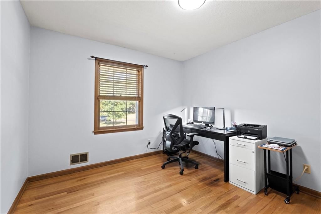 7201 W 54TH Street — photo 13