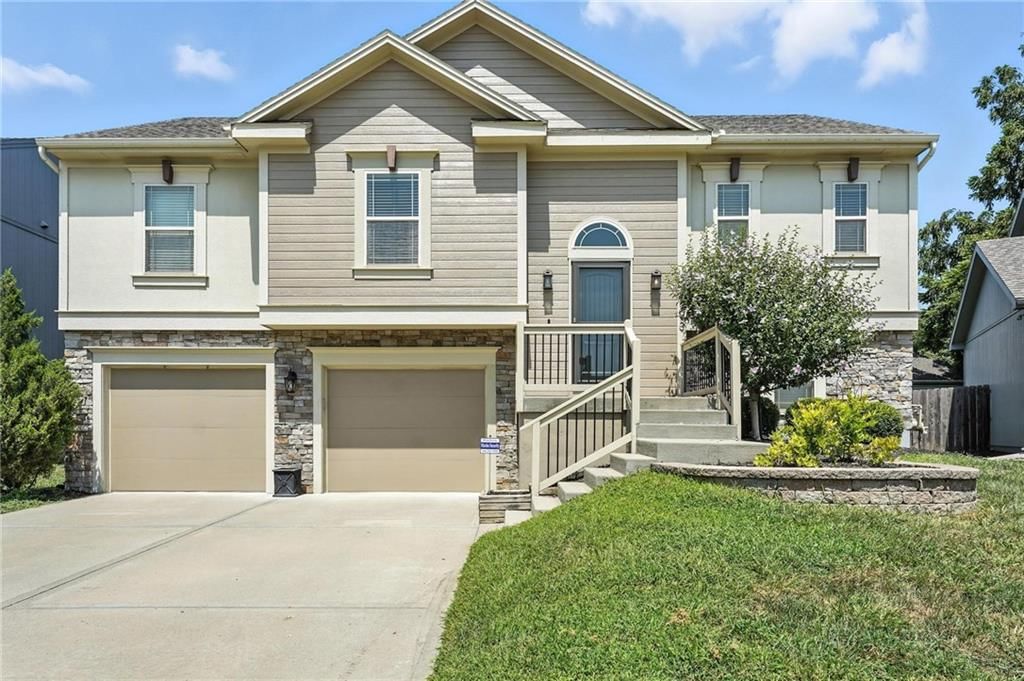 12503 Charlotte Street, Kansas City, MO