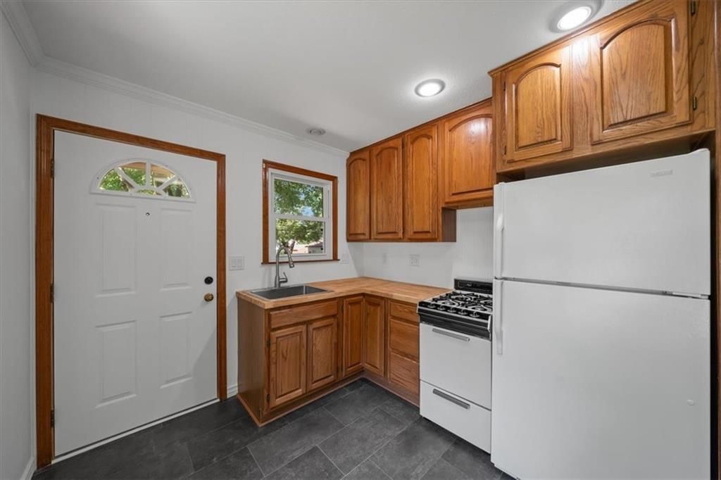 8204 Tomahawk Road — photo 20