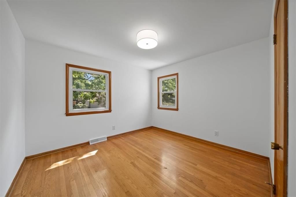8204 Tomahawk Road — photo 33