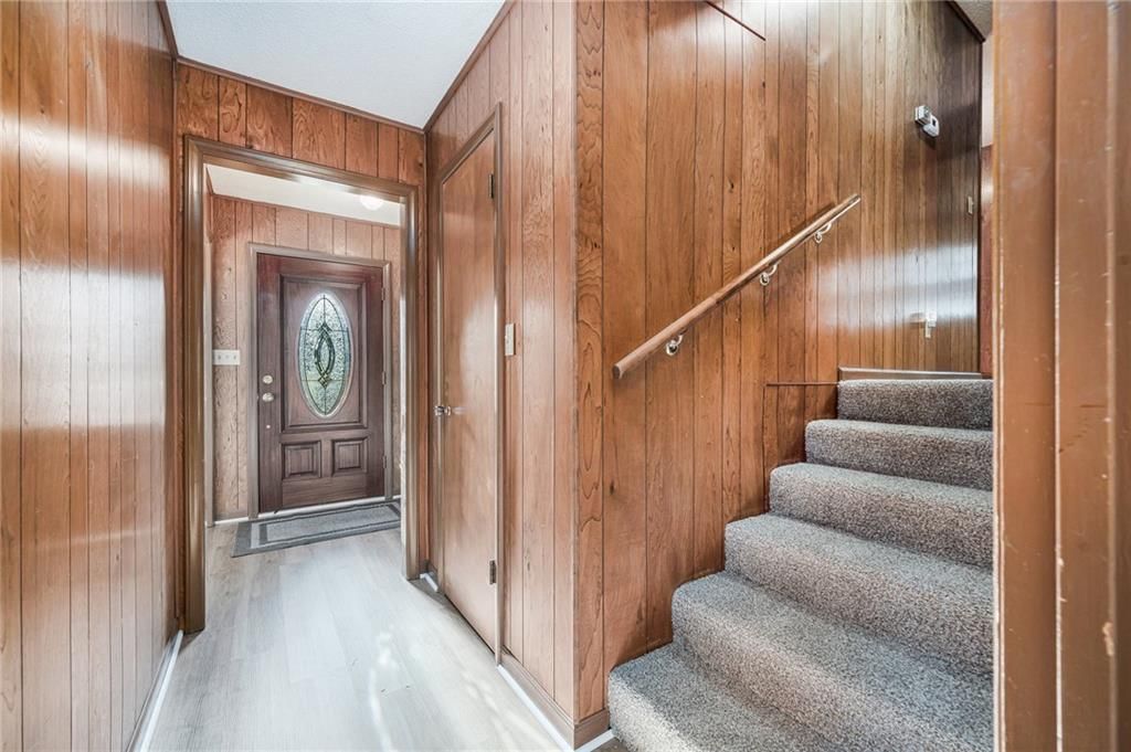 Photo 5 of 27 - 2604 S 74th Street