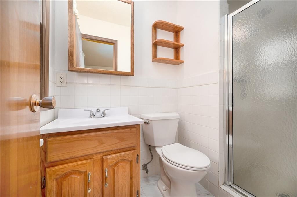 Photo 13 of 27 - 2604 S 74th Street