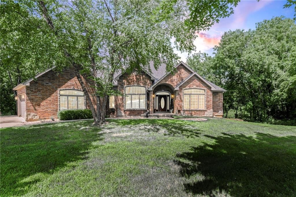 25375 sunset Lane, Paola, KS