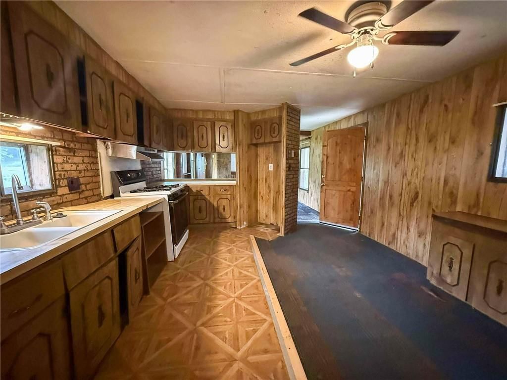 Photo 5 of 17 - 2020 Garfield Street
