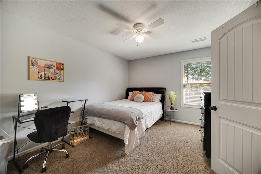 Photo 30 of 49 - 8609 NE 100th Street