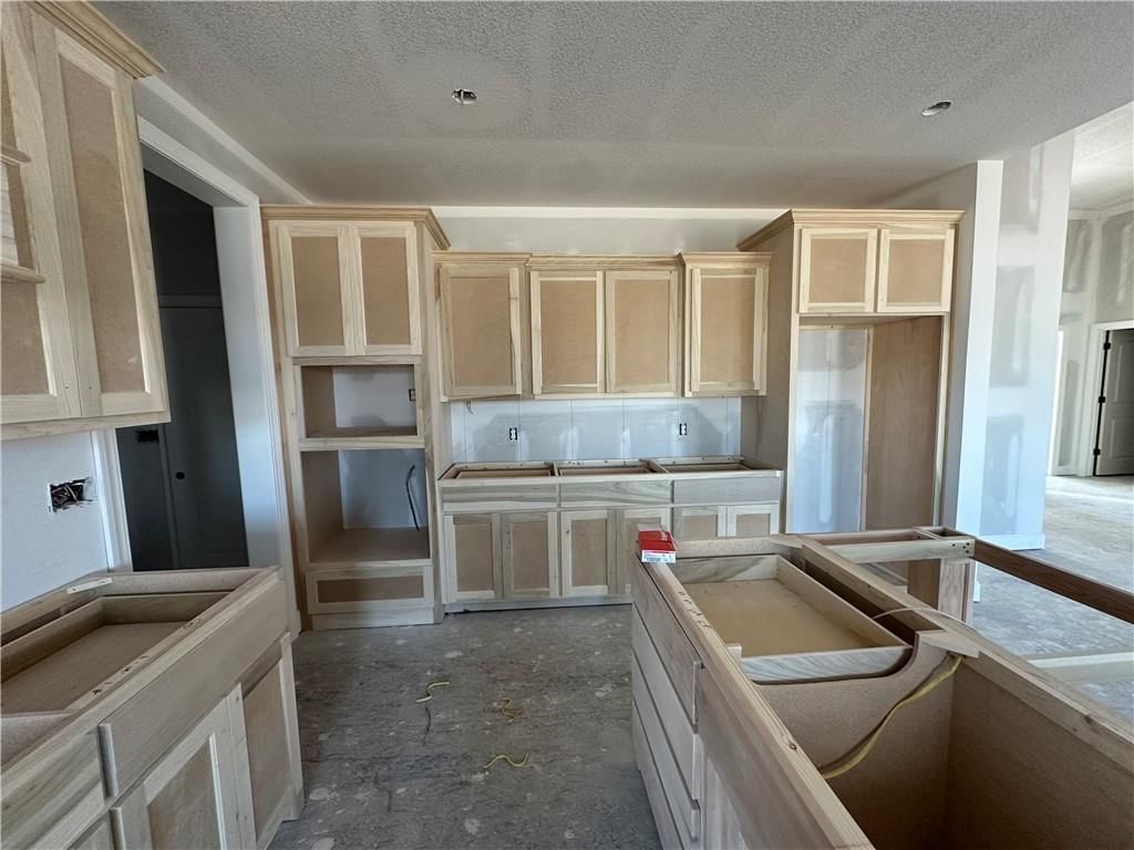 1159 W Edwards Street — photo 4