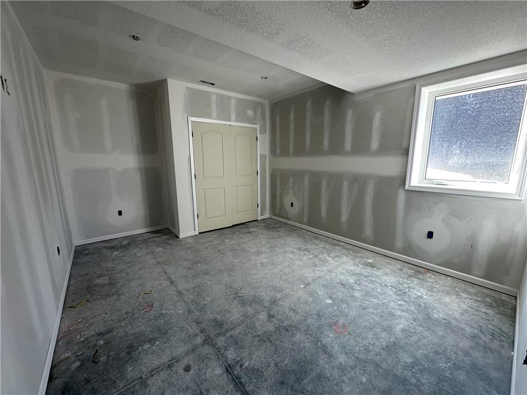 1159 W Edwards Street — photo 20
