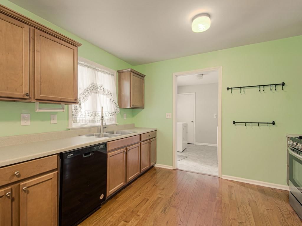 Photo 8 of 27 - 805 NE 72nd Street