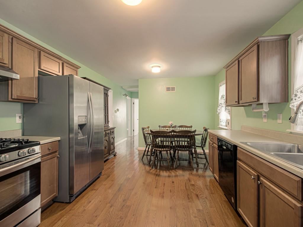 Photo 9 of 27 - 805 NE 72nd Street