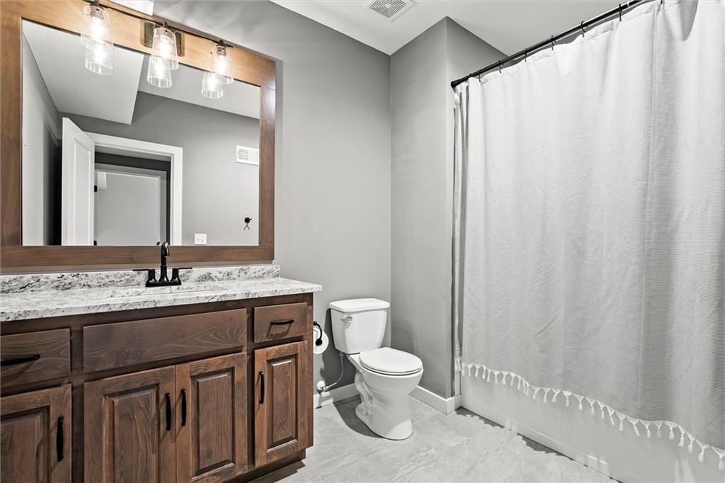 Photo 34 of 44 - 15319 W 171st Place