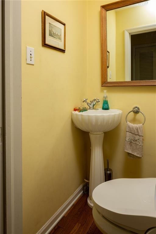 Photo 9 of 18 - 2207 W 79th Terrace