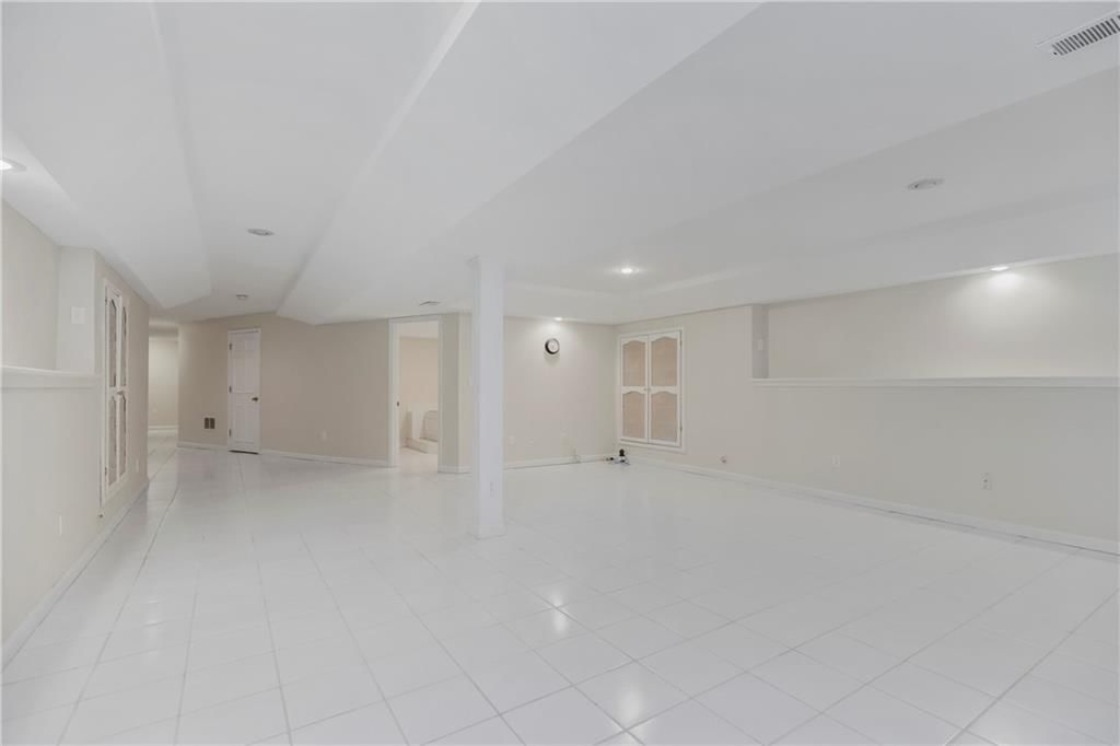 8209 N Revere Court — photo 26