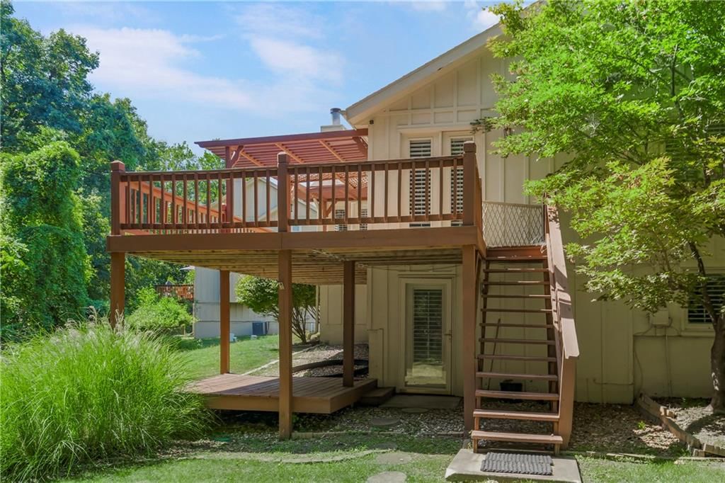8209 N Revere Court — photo 32