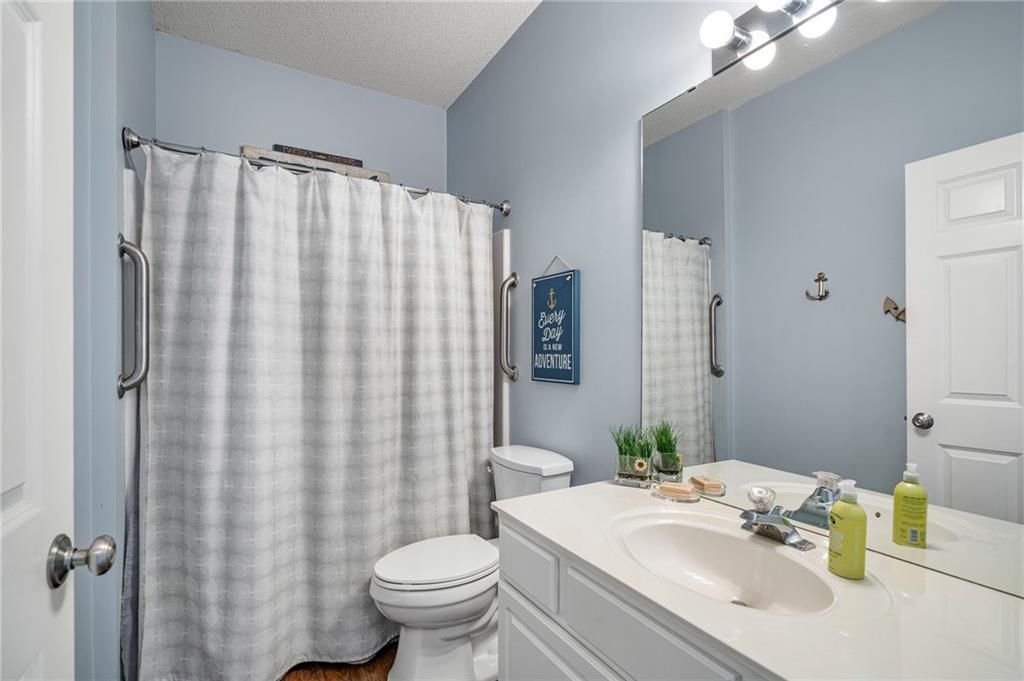 Photo 9 of 35 - 15149 W 157th Terrace