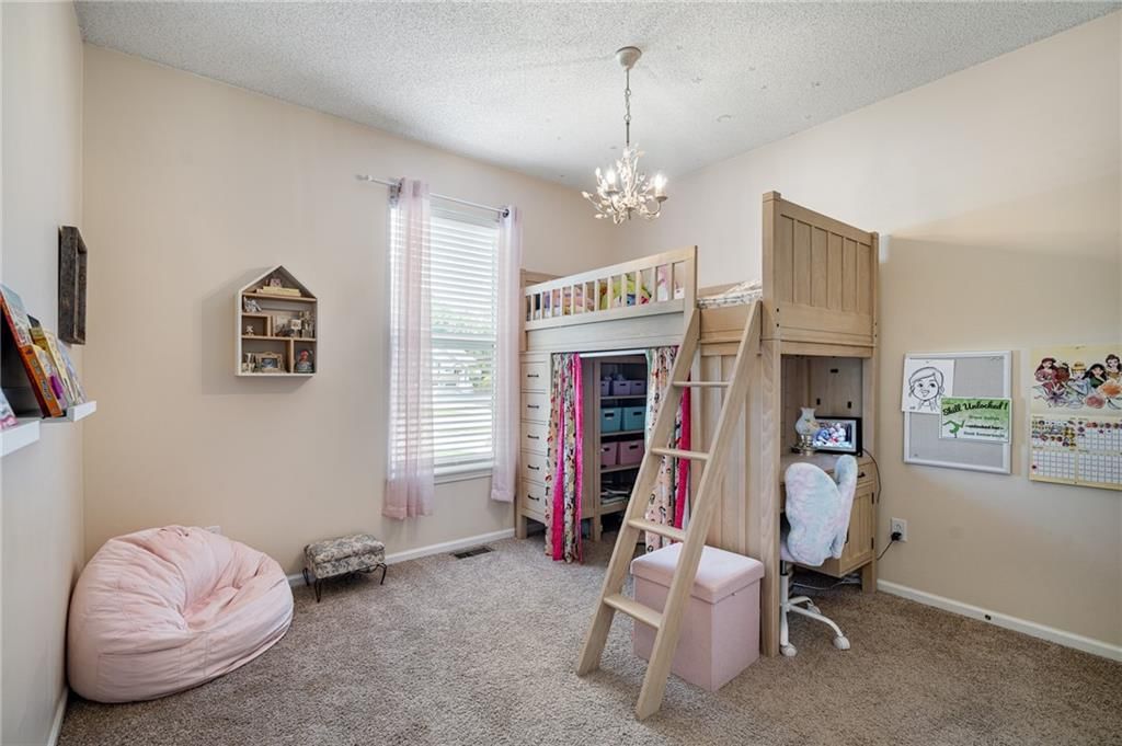 Photo 10 of 35 - 15149 W 157th Terrace