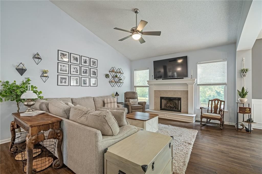 Photo 12 of 35 - 15149 W 157th Terrace