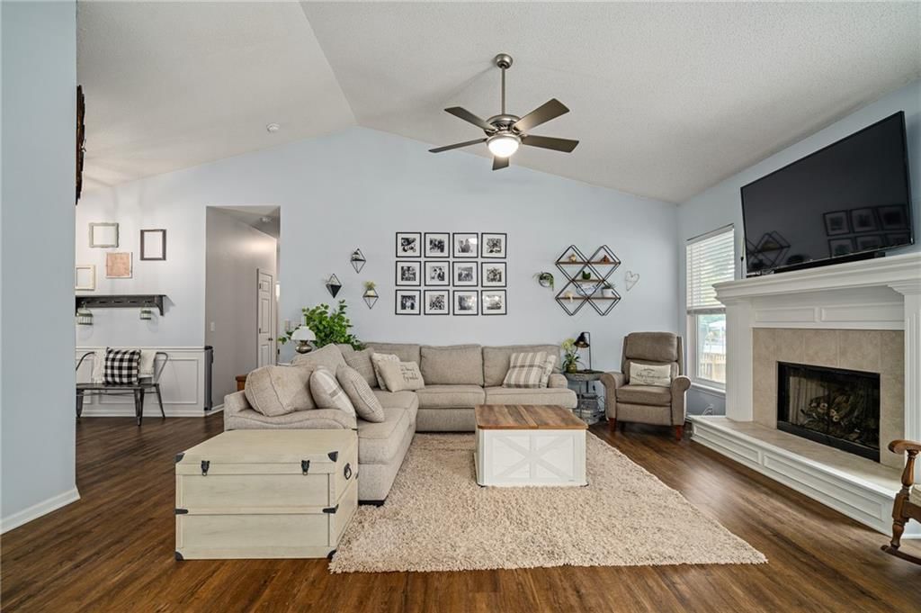 Photo 13 of 35 - 15149 W 157th Terrace